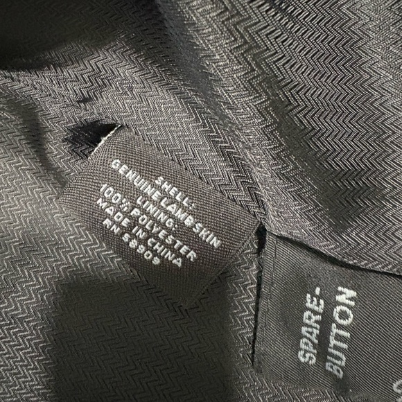 Roundtree & Yorke Black Leather Trench Coat - Picture 9 of 10